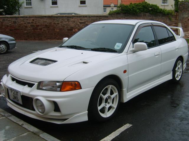 Mitsubishi lancer iv