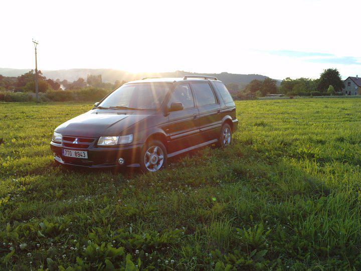 Mitsubishi space wagon 1995